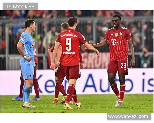 莱万重返安联球场引发拜仁球迷愤怒指责其背叛与忘恩负义 莱万重返安联球场引发拜仁球迷愤怒指责其背叛与忘恩负义