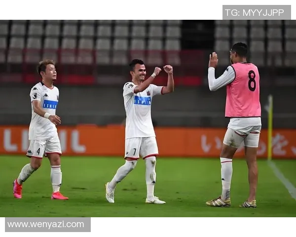 爱媛队与德岛漩涡的激烈对决展现足球魅力与团队精神的巅峰较量