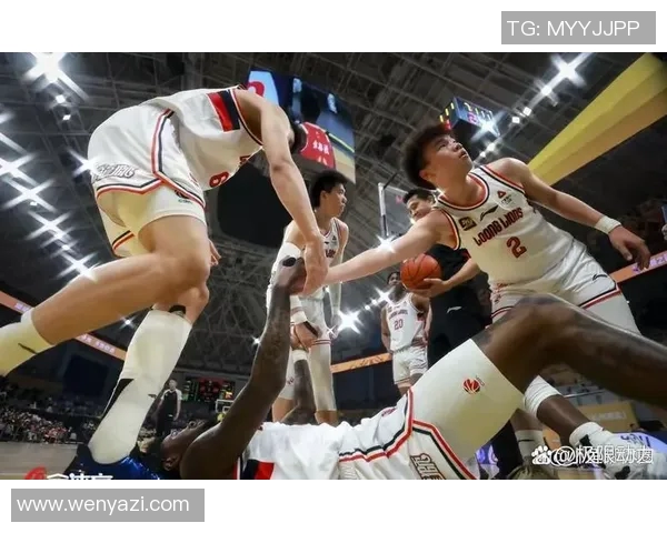 CBA精彩对决江苏队与新疆队比赛录像回顾与精彩瞬间分析 CBA精彩对决江苏队与新疆队比赛录像回顾与精彩瞬间分析