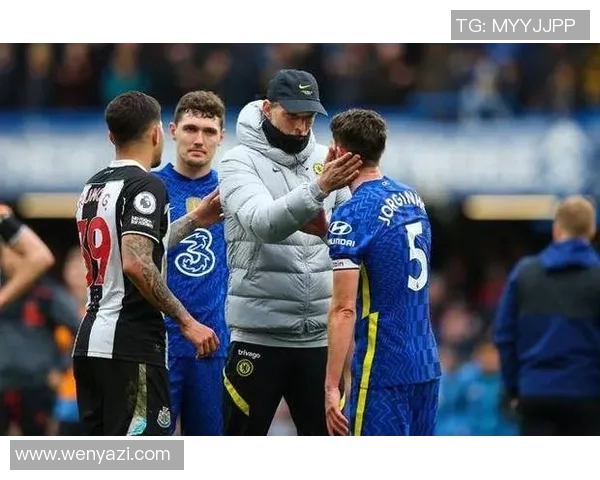 切尔西更衣室风波升级斯特林恩佐训练场对峙引发关注 切尔西更衣室风波升级斯特林恩佐训练场对峙引发关注