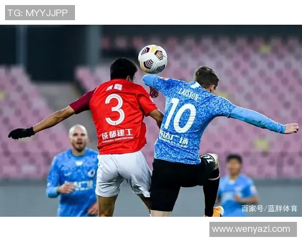 山东高速与广州激战正酣1718赛季精彩对决引发球迷热议 山东高速与广州激战正酣1718赛季精彩对决引发球迷热议